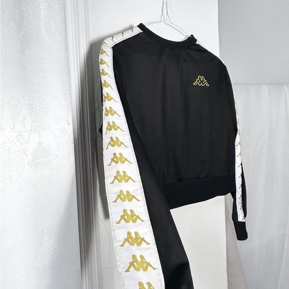 KAPPA 🦋 crop top long sleeve shirt • S • black and gold - Picture 2 of 9